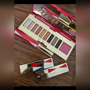 Estee Lauder bunddle EyeShadow palette lipstick and lipgloss